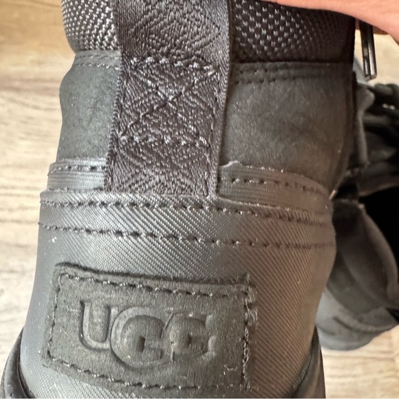 UGG
EMMETT DUCK BOOT size 3 - Picture 8 of 9
